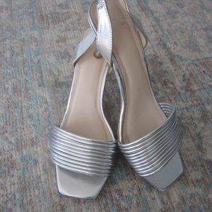 HALSTON Silver dressy sling back sandle 2 3/4 heel Like New, Vegan Leather